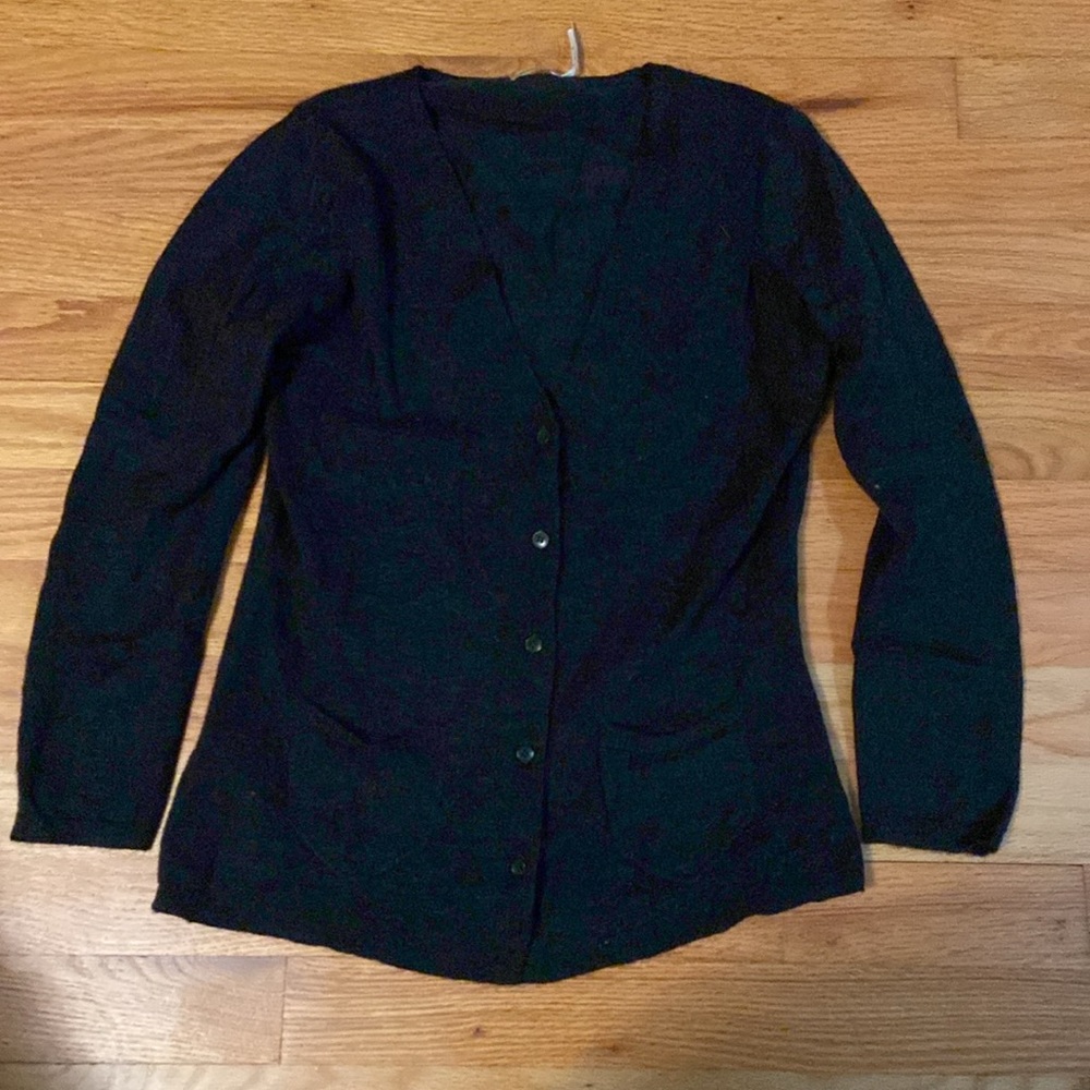 Cute Cardigan with Pockets!